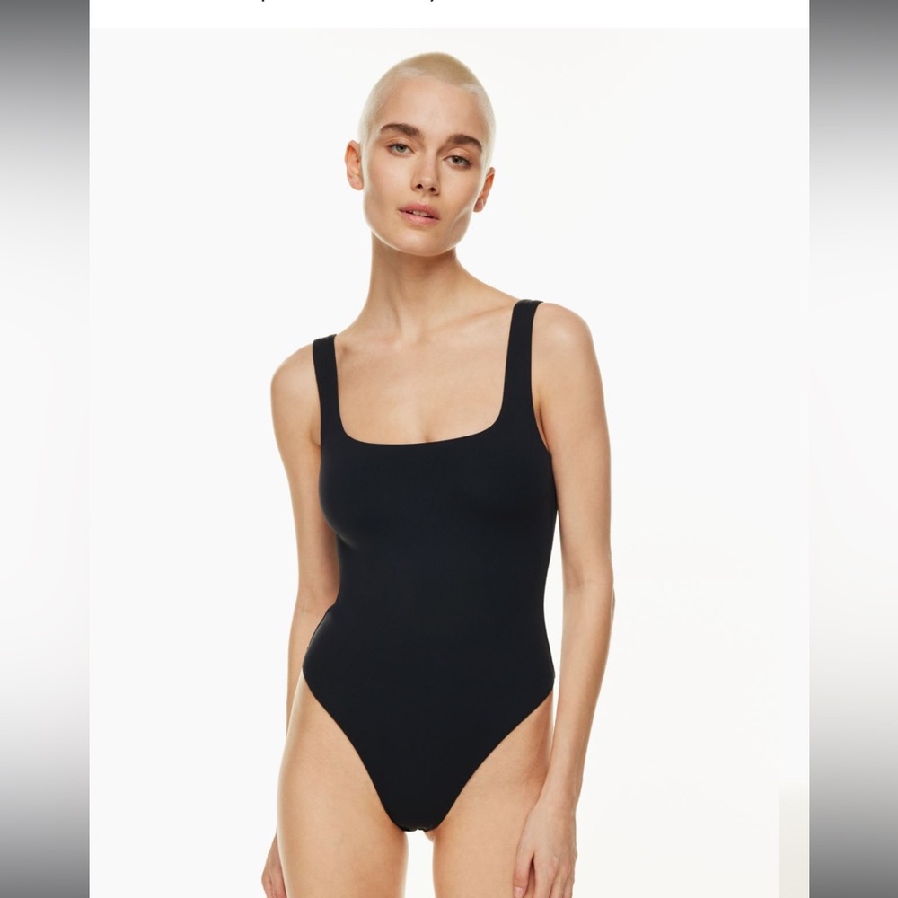 babaton contour square neck bodysuit in halo pink